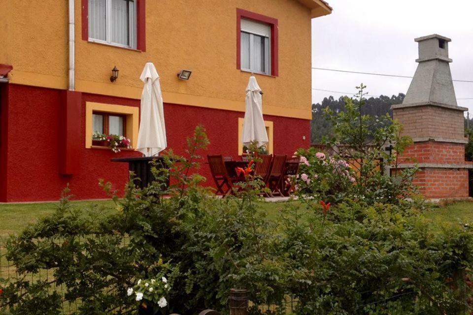 Maria La Carbayeda Guest House Luanco Eksteriør bilde